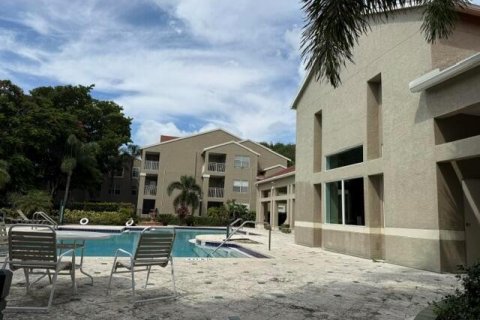 Condo in Delray Beach, Florida, 1 bedroom  № 2275917 - photo 13