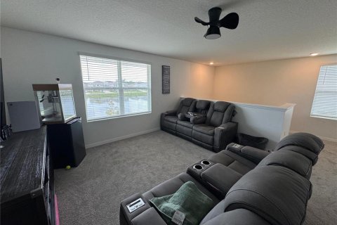 House in Zephyrhills, Florida 4 bedrooms, 220.27 sq.m. № 1913273 - photo 28