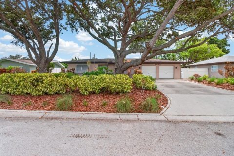 Casa en Clearwater, Florida 3 dormitorios, 152.17 m2 № 2221446