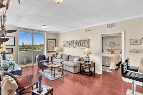 Condo in Miami, Florida, 2 bedrooms  № 1696646 - photo 11