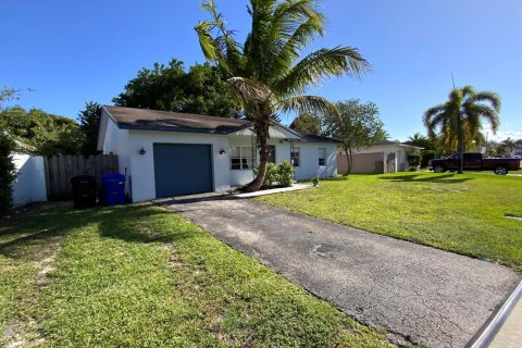 Villa ou maison à vendre à North Lauderdale, Floride: 3 chambres, 103.68 m2 № 2085148 - photo 3