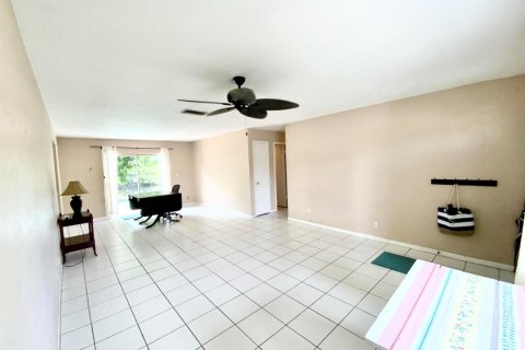 Villa ou maison à vendre à North Lauderdale, Floride: 3 chambres, 103.68 m2 № 2085148 - photo 10