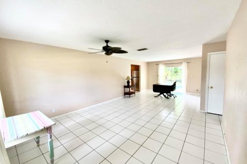 Villa ou maison à vendre à North Lauderdale, Floride: 3 chambres, 103.68 m2 № 2085148 - photo 8
