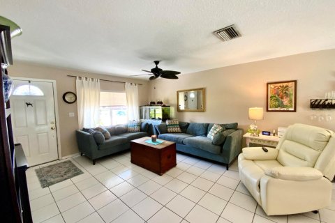 Villa ou maison à vendre à North Lauderdale, Floride: 3 chambres, 103.68 m2 № 2085148 - photo 11