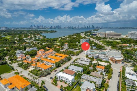 Propiedad comercial en venta en Miami Beach, Florida № 1949157 - foto 17