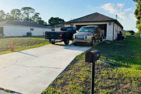 Casa en venta en Lehigh Acres, Florida, 3 dormitorios, 128.02 m2 № 1941930 - foto 2
