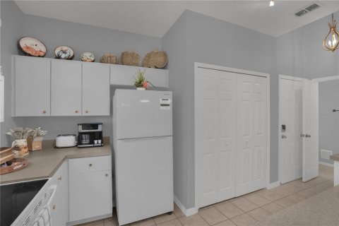 Townhouse in Kissimmee, Florida 4 bedrooms, 152.55 sq.m. № 2388379 - photo 24