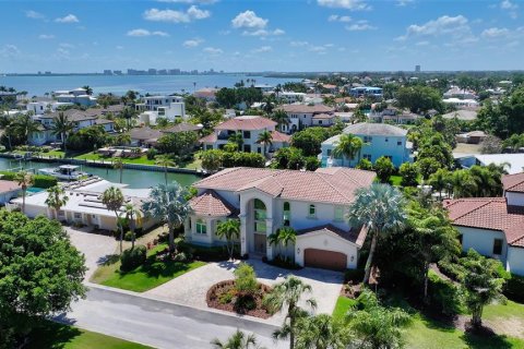 Casa en venta en Longboat Key, Florida, 5 dormitorios, 407.75 m2 № 1530336 - foto 1