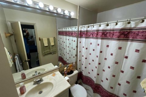House in Miami, Florida 3 bedrooms, 117.43 sq.m. № 2192719 - photo 12
