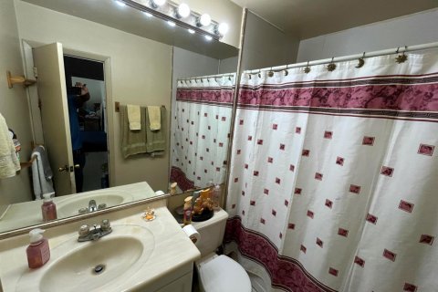 House in Miami, Florida 3 bedrooms, 117.43 sq.m. № 2192719 - photo 11