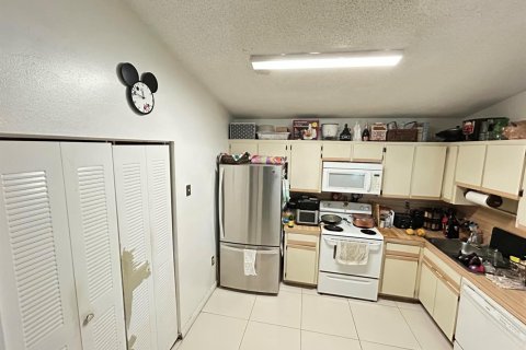 House in Miami, Florida 3 bedrooms, 117.43 sq.m. № 2192719 - photo 9