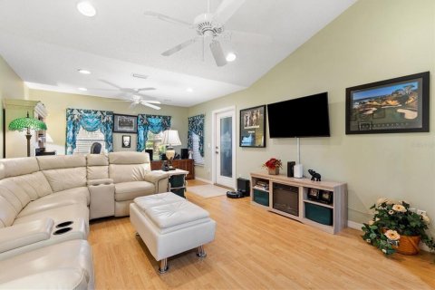 House in The Villages, Florida 3 bedrooms, 219.25 sq.m. № 2362317 - photo 18