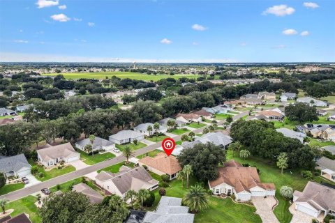 House in The Villages, Florida 3 bedrooms, 219.25 sq.m. № 2362317 - photo 6