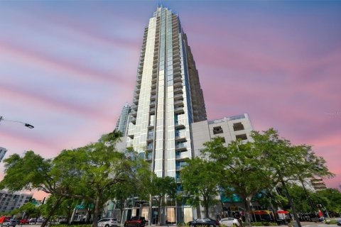 Condominio en venta en Tampa, Florida, 1 dormitorio, 65.4 m2 № 1745409 - foto 1