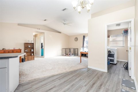 Casa en venta en Bradenton, Florida, 3 dormitorios, 172.52 m2 № 2151250 - foto 8