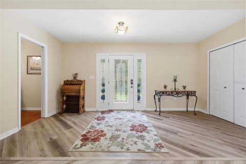 House in DeLand, Florida 5 bedrooms, 268.67 sq.m. № 2202913 - photo 5