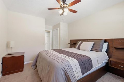 House in DeLand, Florida 5 bedrooms, 268.67 sq.m. № 2202913 - photo 30