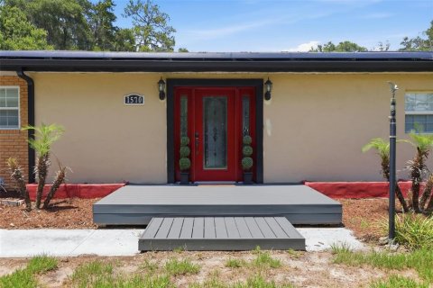 House in DeLand, Florida 5 bedrooms, 268.67 sq.m. № 2202913 - photo 4