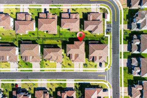 Casa en venta en Davie, Florida, 5 dormitorios, 361.2 m2 № 1728062 - foto 7