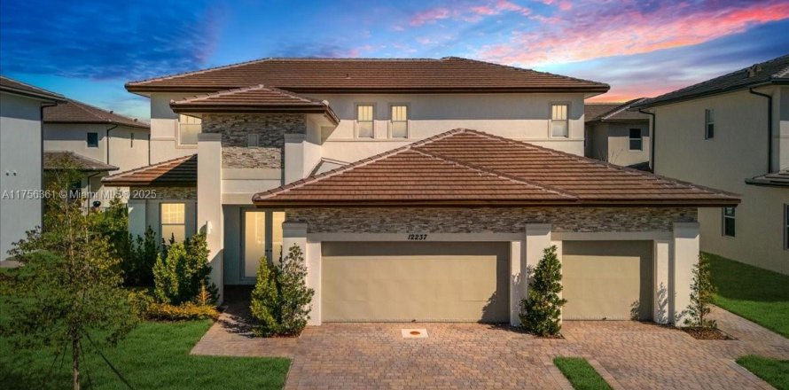 Casa en Davie, Florida 5 dormitorios, 361.2 m2 № 1728062