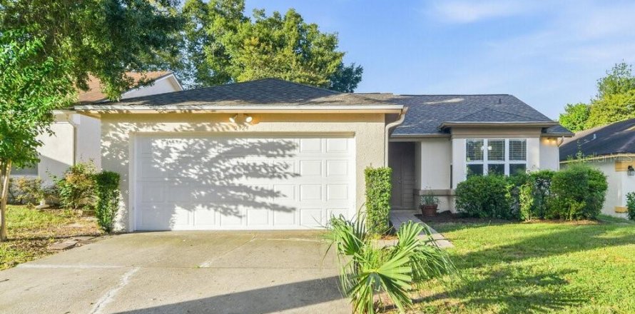 Villa ou maison à Apopka, Floride 3 chambres, 117.61 m2 № 2406610