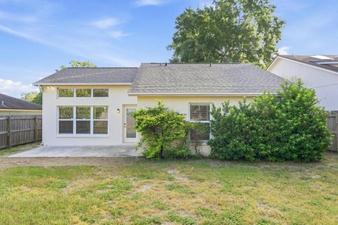 Villa ou maison à louer à Apopka, Floride: 3 chambres, 117.61 m2 № 2406610 - photo 16