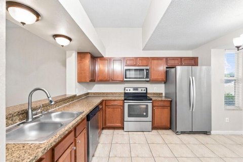 Villa ou maison à louer à Apopka, Floride: 3 chambres, 117.61 m2 № 2406610 - photo 9