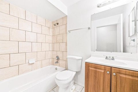Villa ou maison à louer à Apopka, Floride: 3 chambres, 117.61 m2 № 2406610 - photo 15