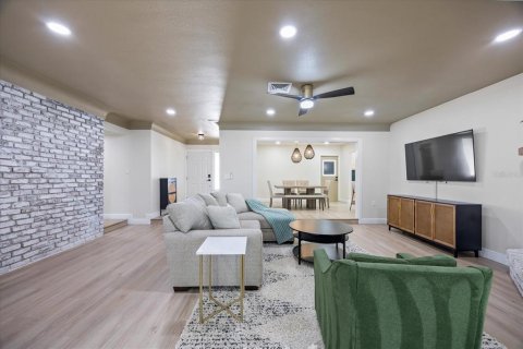 Casa en venta en Saint Petersburg, Florida, 4 dormitorios, 174.1 m2 № 2143076 - foto 22
