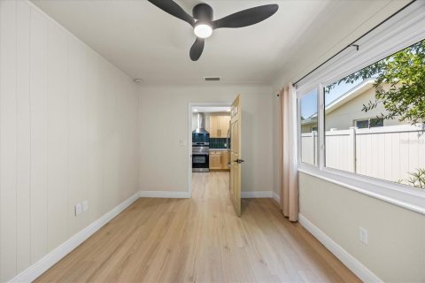 Casa en venta en Saint Petersburg, Florida, 4 dormitorios, 174.1 m2 № 2143076 - foto 13