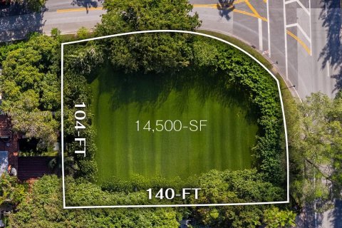 Terreno en Miami Beach, Florida № 2016515