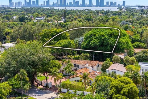 Terreno en venta en Miami Beach, Florida № 2016515 - foto 3