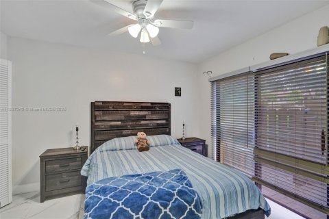 Touwnhouse à vendre à Tamarac, Floride: 3 chambres, 121.79 m2 № 2054509 - photo 22