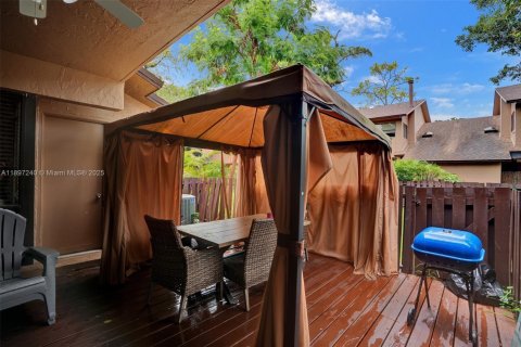 Touwnhouse à vendre à Tamarac, Floride: 3 chambres, 121.79 m2 № 2054509 - photo 25