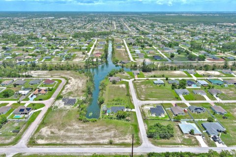 Land in Cape Coral, Florida № 1788458 - photo 13