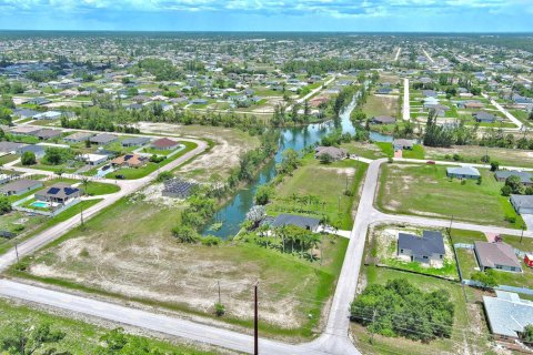 Land in Cape Coral, Florida № 1788458 - photo 9