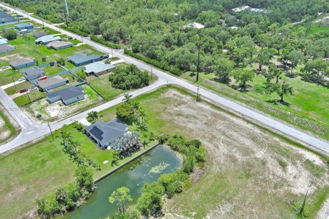 Land in Cape Coral, Florida № 1788458 - photo 20