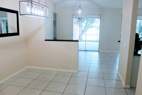 Casa en alquiler en Weston, Florida, 3 dormitorios, 142.33 m2 № 1890932 - foto 9