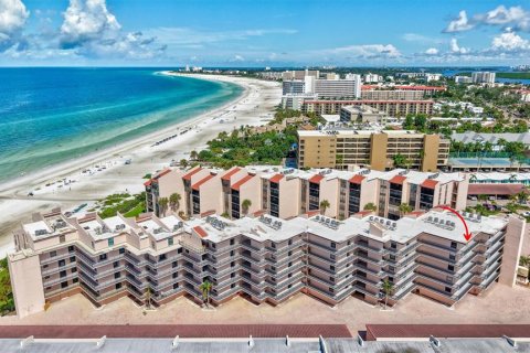 Condominio en venta en Sarasota, Florida, 2 dormitorios, 117.52 m2 № 2351755 - foto 3