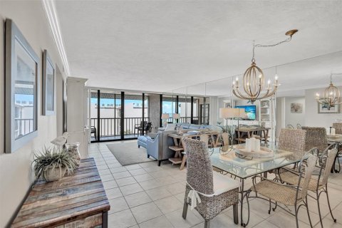 Condominio en venta en Sarasota, Florida, 2 dormitorios, 117.52 m2 № 2351755 - foto 5