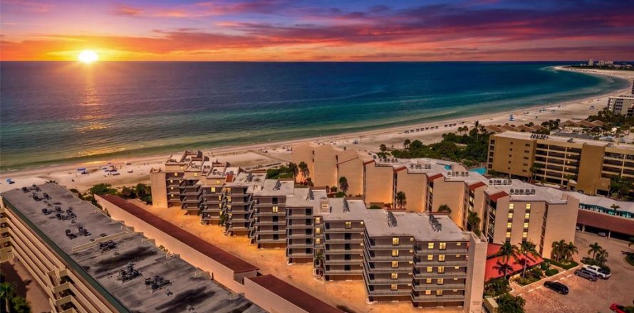 Condominio en Sarasota, Florida, 2 dormitorios  № 2351755