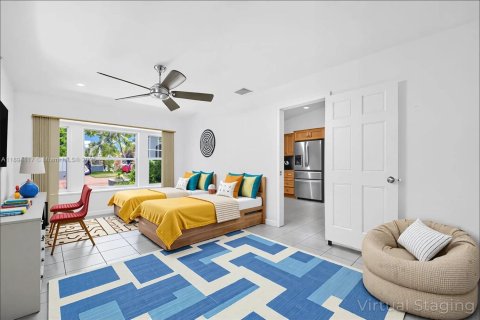 House in Miami, Florida 5 bedrooms, 214.05 sq.m. № 1948522 - photo 11