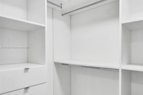 Condominio en venta en Sunny Isles Beach, Florida, 2 dormitorios, 143.16 m2 № 1976083 - foto 30