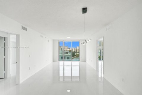 Condominio en venta en Sunny Isles Beach, Florida, 2 dormitorios, 143.16 m2 № 1976083 - foto 7