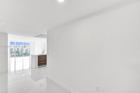 Condominio en venta en Sunny Isles Beach, Florida, 2 dormitorios, 143.16 m2 № 1976083 - foto 6