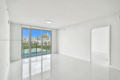 Condominio en venta en Sunny Isles Beach, Florida, 2 dormitorios, 143.16 m2 № 1976083 - foto 10