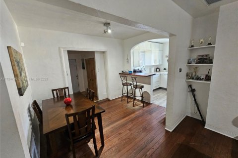 Villa ou maison à vendre à Miami, Floride: 4 chambres, 123.19 m2 № 1861116 - photo 24