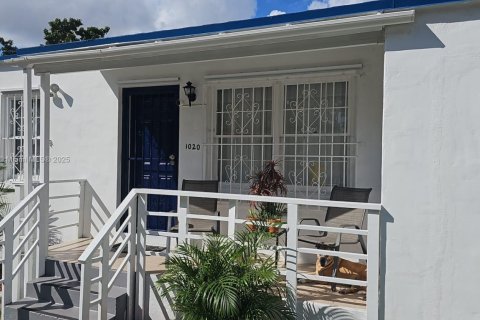 Villa ou maison à vendre à Miami, Floride: 4 chambres, 123.19 m2 № 1861116 - photo 6