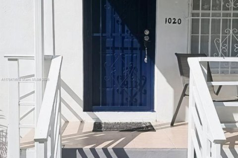 Villa ou maison à vendre à Miami, Floride: 4 chambres, 123.19 m2 № 1861116 - photo 5