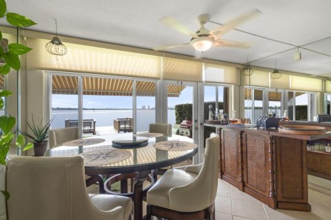 Condo in North Palm Beach, Florida, 2 bedrooms  № 2153818 - photo 2